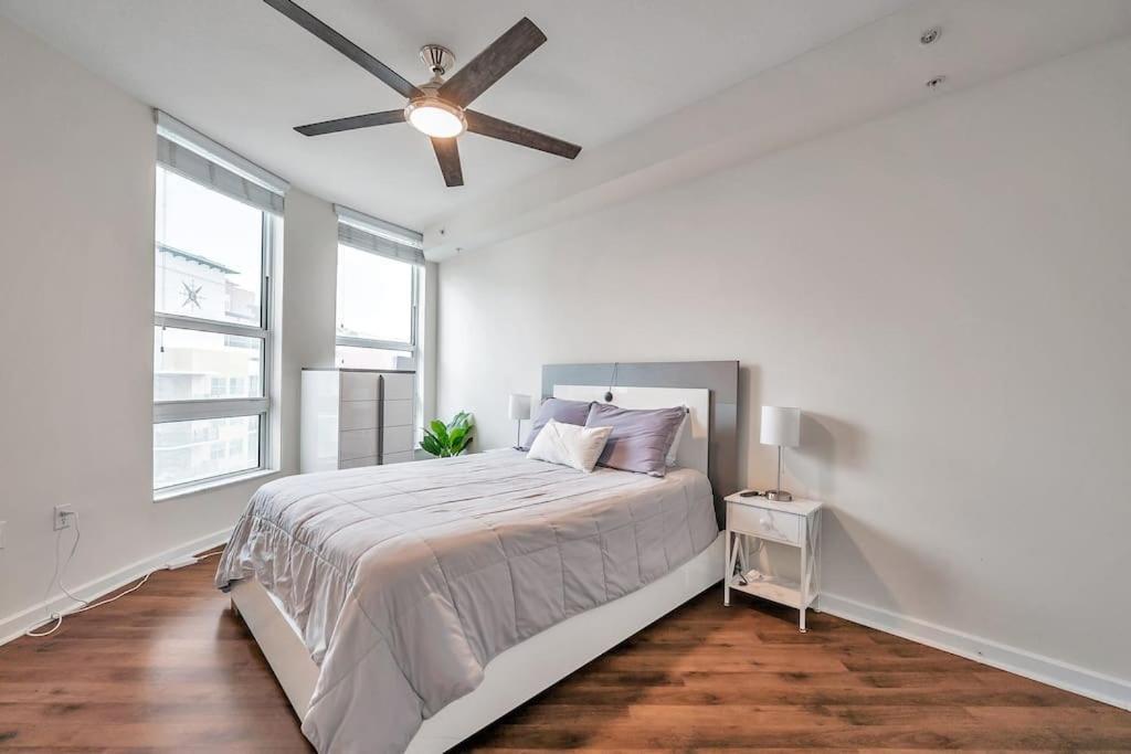 Luxury Apt 3 Mins To Dt Tampa -Pool-Gym-Balcony Dış mekan fotoğraf