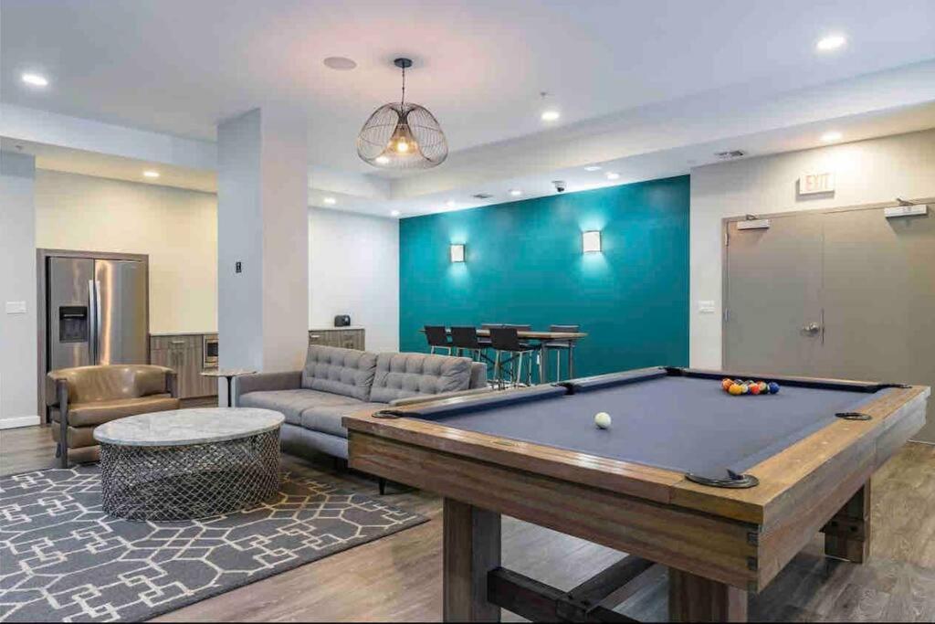 Luxury Apt 3 Mins To Dt Tampa -Pool-Gym-Balcony Dış mekan fotoğraf