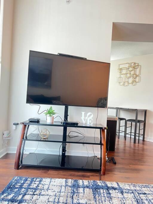 Luxury Apt 3 Mins To Dt Tampa -Pool-Gym-Balcony Dış mekan fotoğraf