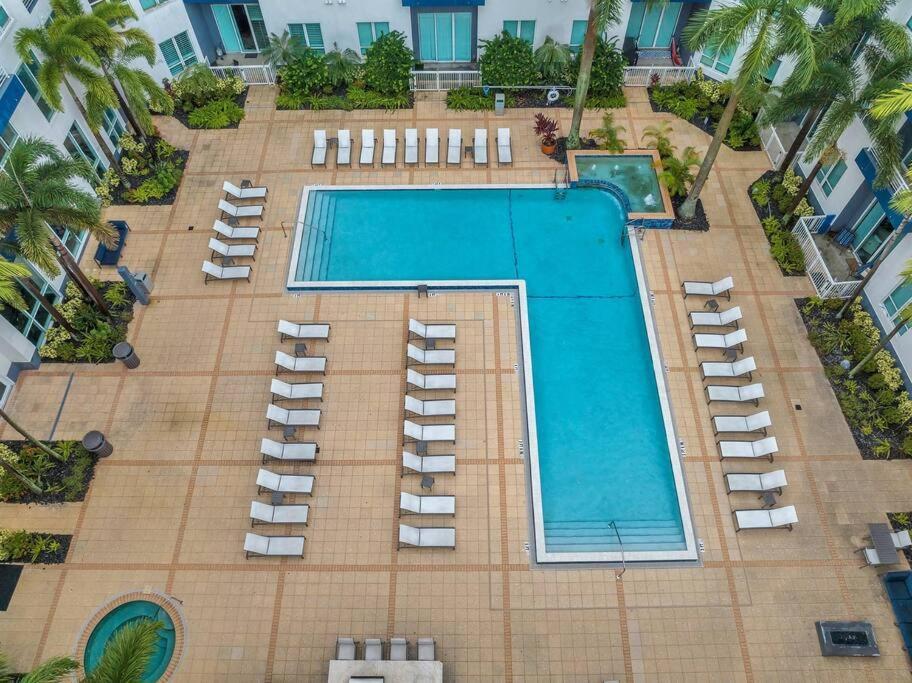 Luxury Apt 3 Mins To Dt Tampa -Pool-Gym-Balcony Dış mekan fotoğraf